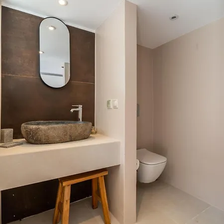 Gaia & Thalassa Nafsika