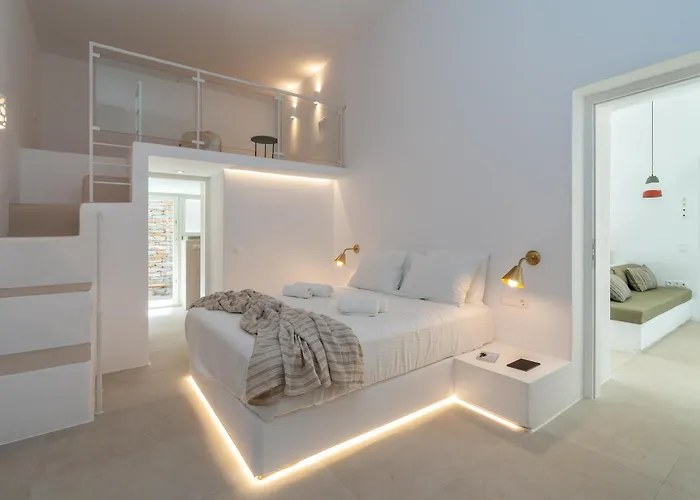 Gaia & Thalassa Nafsika