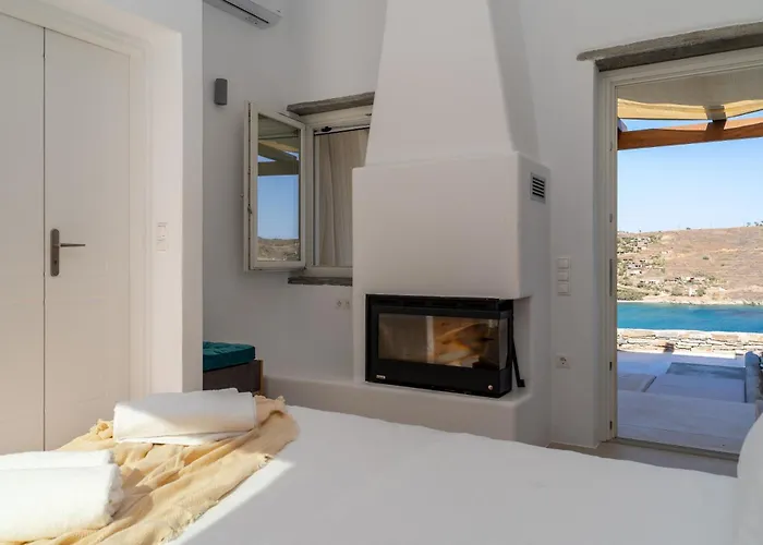 Gaia & Thalassa Nafsika