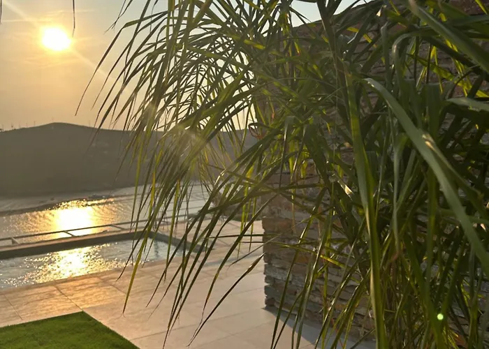 Gaia & Thalassa Nafsika *