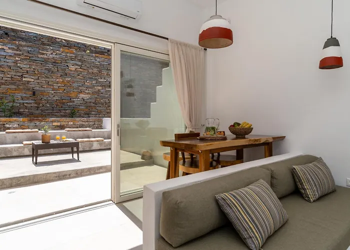 Gaia & Thalassa Nafsika *